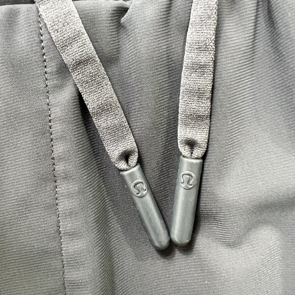 Lululemon Surge Jogger Regular Pants Stretch‎ Woven Iron Lightweight Size Medium - Picture 8 of 12